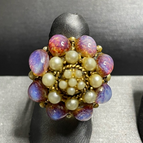 Vintage Opal Glass High Dome Adjustable Ring Size 7 Imitation Pearl Like A Cake - Picture 9 of 12